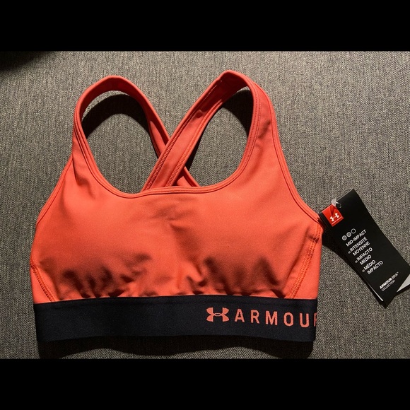 Under Armour sports bra - brand new with tag - Picture 2 of 3